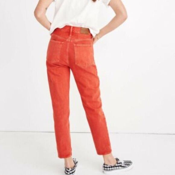 MADEWELL The Mom Jean Garment Dyed Edition in Enamel Red Women Size 27 - Picture 3 of 11